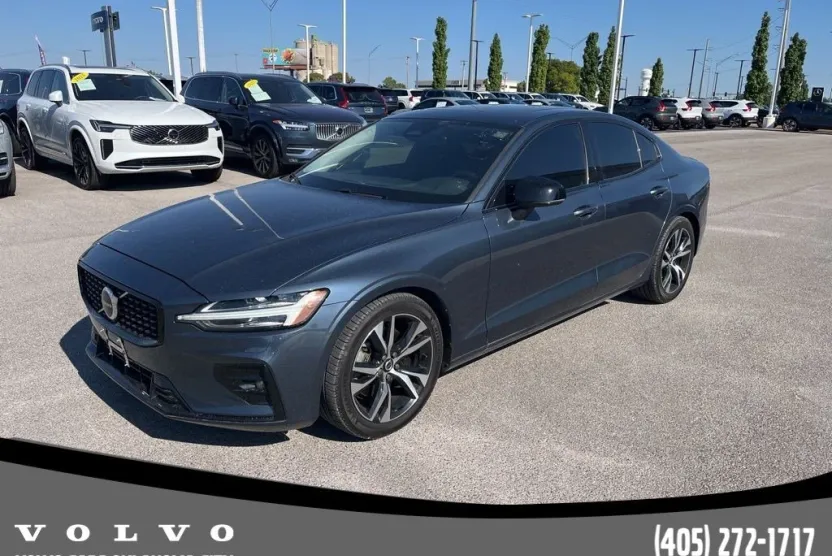 2023 Volvo S60 Core photo 1