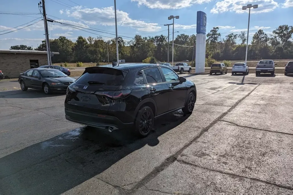 2026 Honda HR-V Sport photo 1