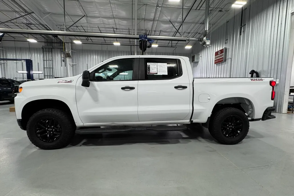 2019 Chevrolet Silverado 1500 Custom Trail Boss photo 1