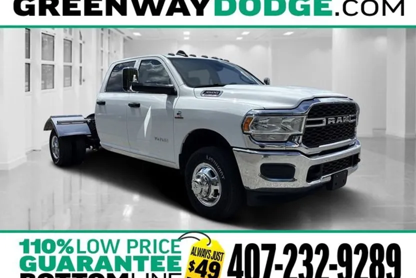 2022 Ram 3500 Tradesman photo 1