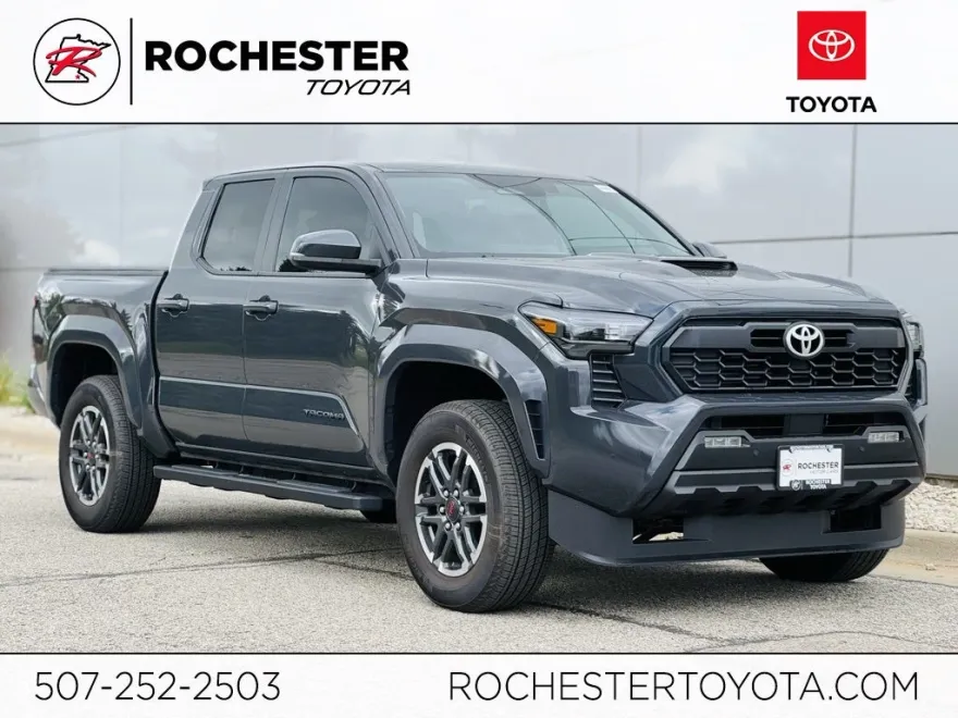 2024 Toyota Tacoma TRD Sport 4x4 photo 1