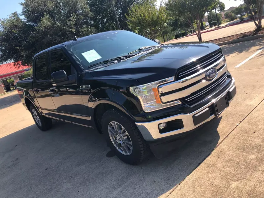 2019 Ford F-150 Lariat photo 1