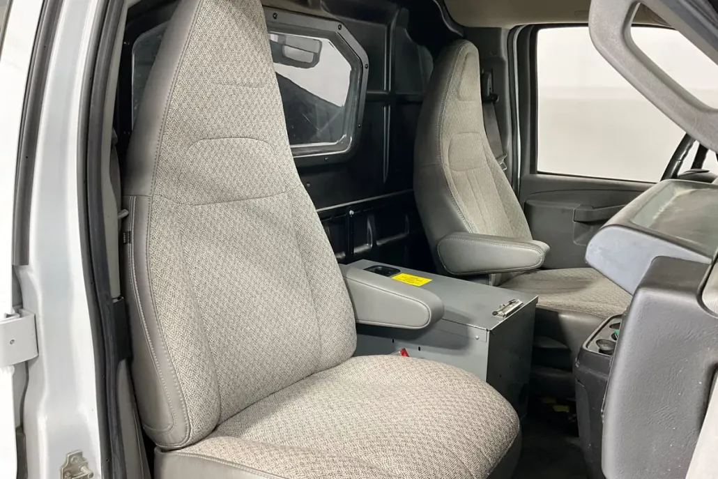 2023 Gmc Savana Cargo photo 1
