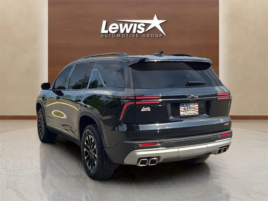 2025 Chevrolet Traverse Z71 photo 1
