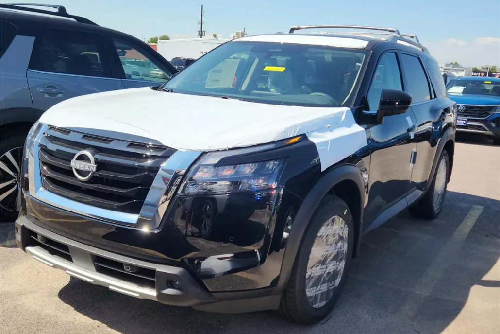 2025 Nissan Pathfinder SL photo 1
