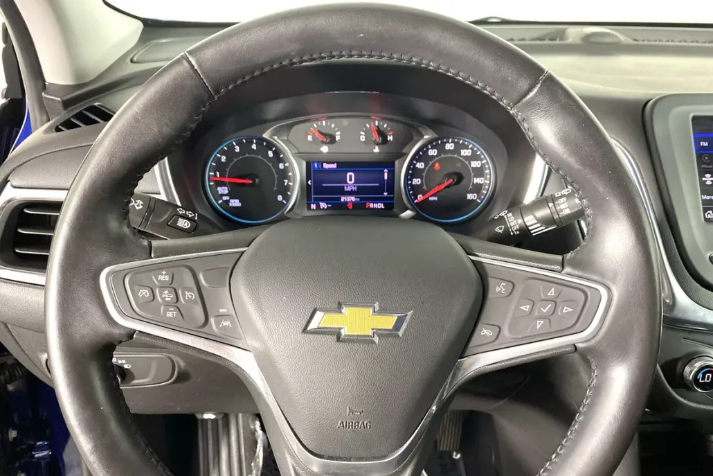 2022 Chevrolet Equinox LT photo 1