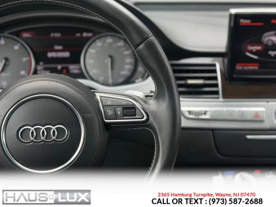 2017 Audi S8 Quattro Plus photo 39