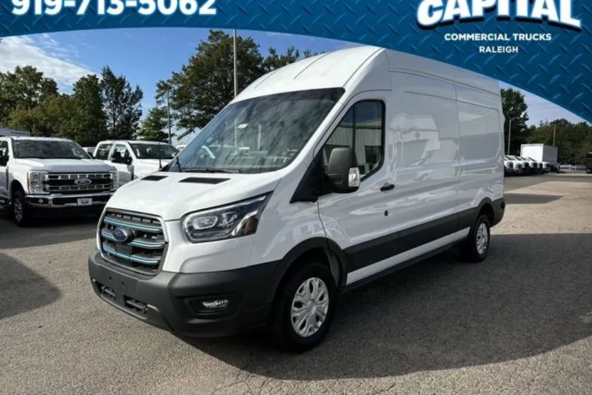 2022 Ford Transit photo 1