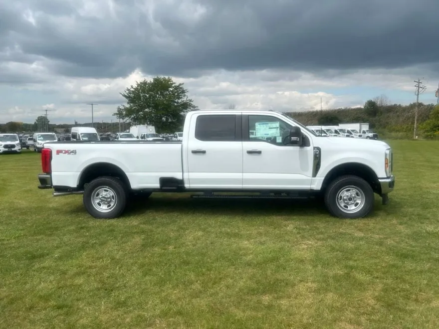 2026 Ford F-350 photo 1