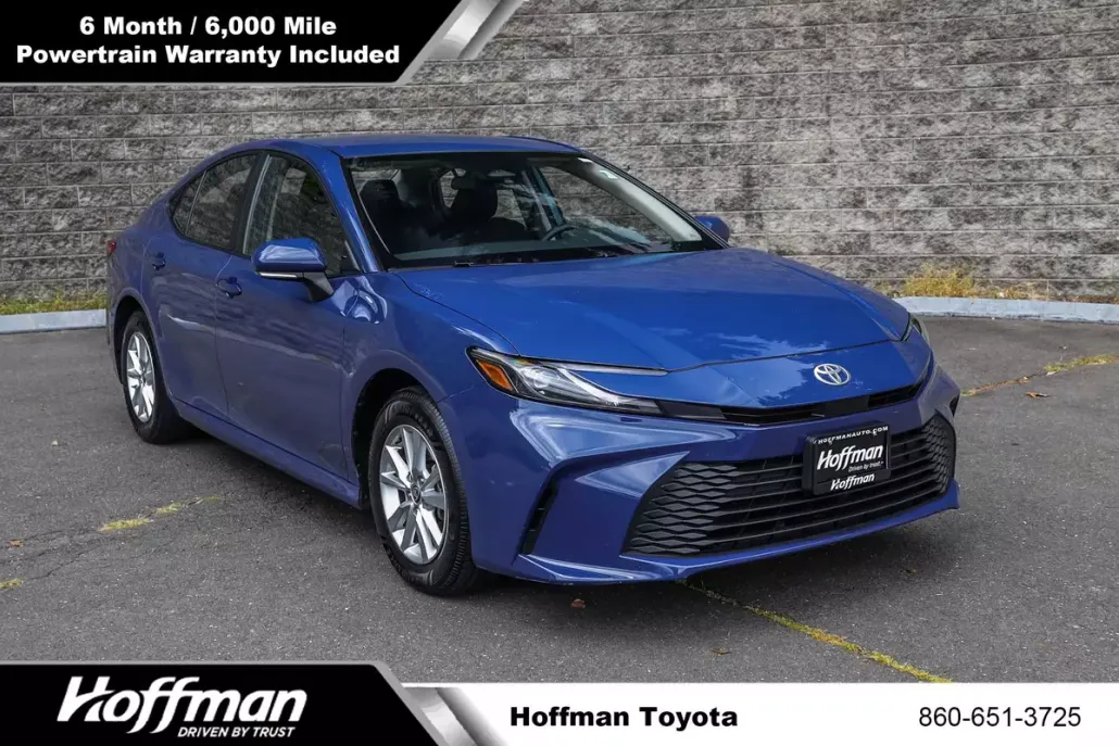 2025 Toyota Camry LE photo 1