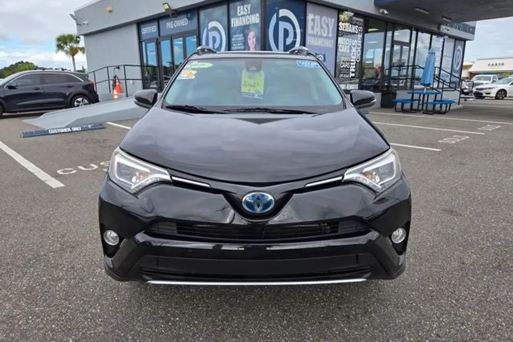 2016 Toyota RAV4 Hybrid Limited photo 1