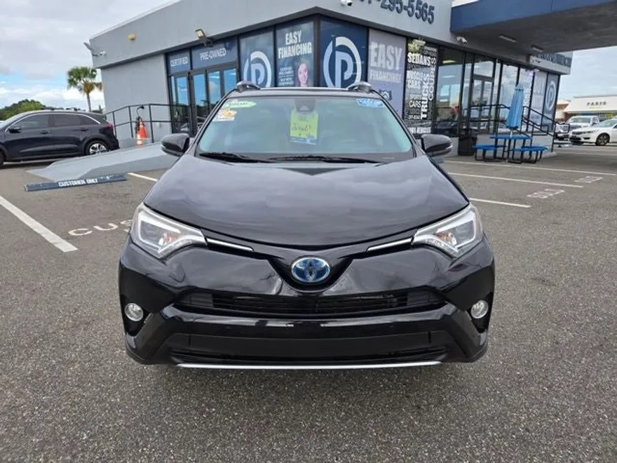 2016 Toyota RAV4 Hybrid Limited photo 1