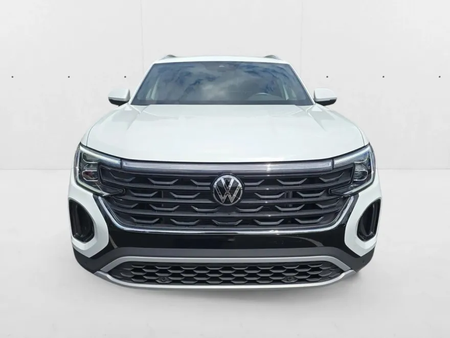 2025 Volkswagen Atlas Cross Sport SE Technology photo 1
