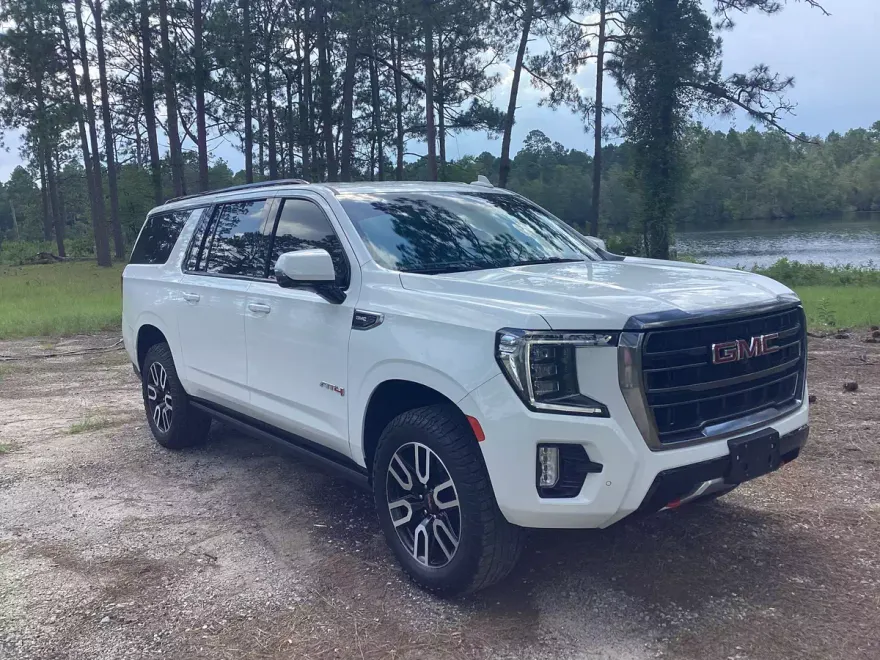 2021 Gmc Yukon XL AT4 photo 1