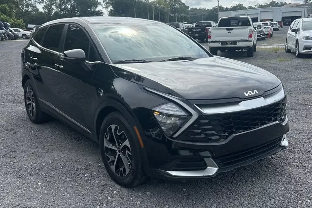 2023 Kia Sportage EX photo 1