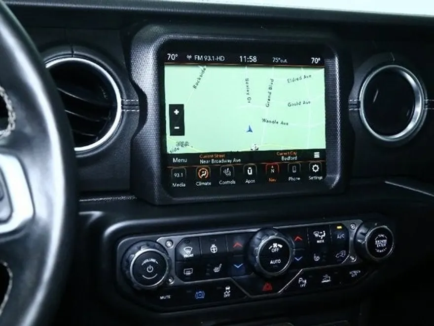 2022 Jeep Wrangler Unlimited Sahara High Altitude 4xe photo 24