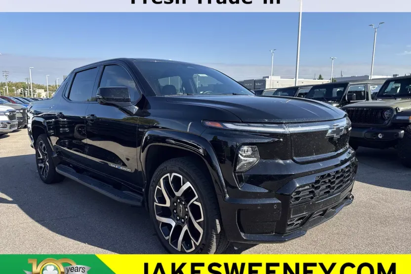 2024 Chevrolet Silverado EV RST photo 1