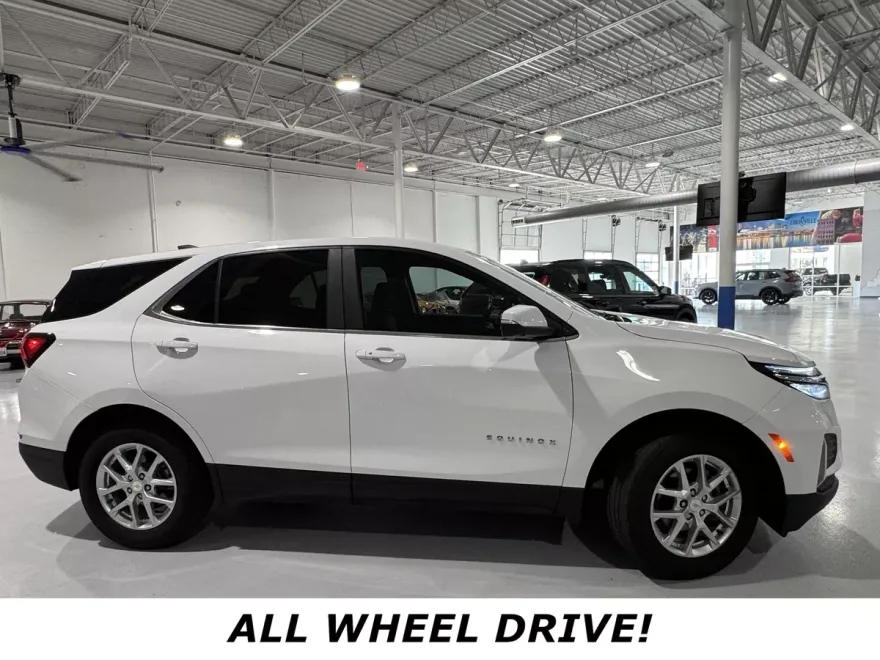 2024 Chevrolet Equinox photo 1