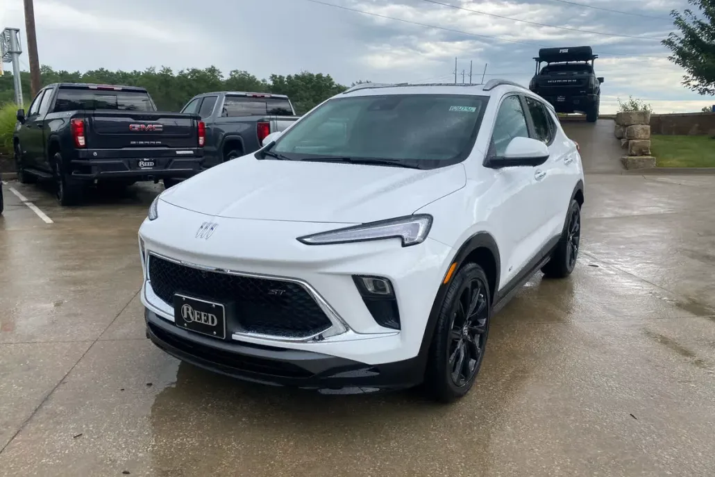 2026 Buick Encore Sport Touring photo 1