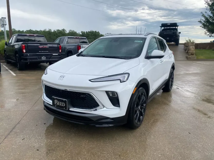 2026 Buick Encore Sport Touring photo 1