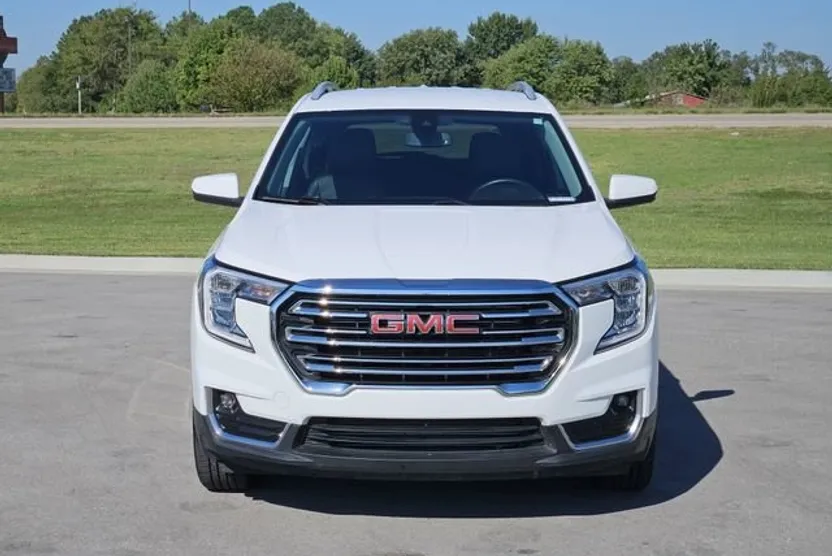 2024 Gmc Terrain SLT photo 1
