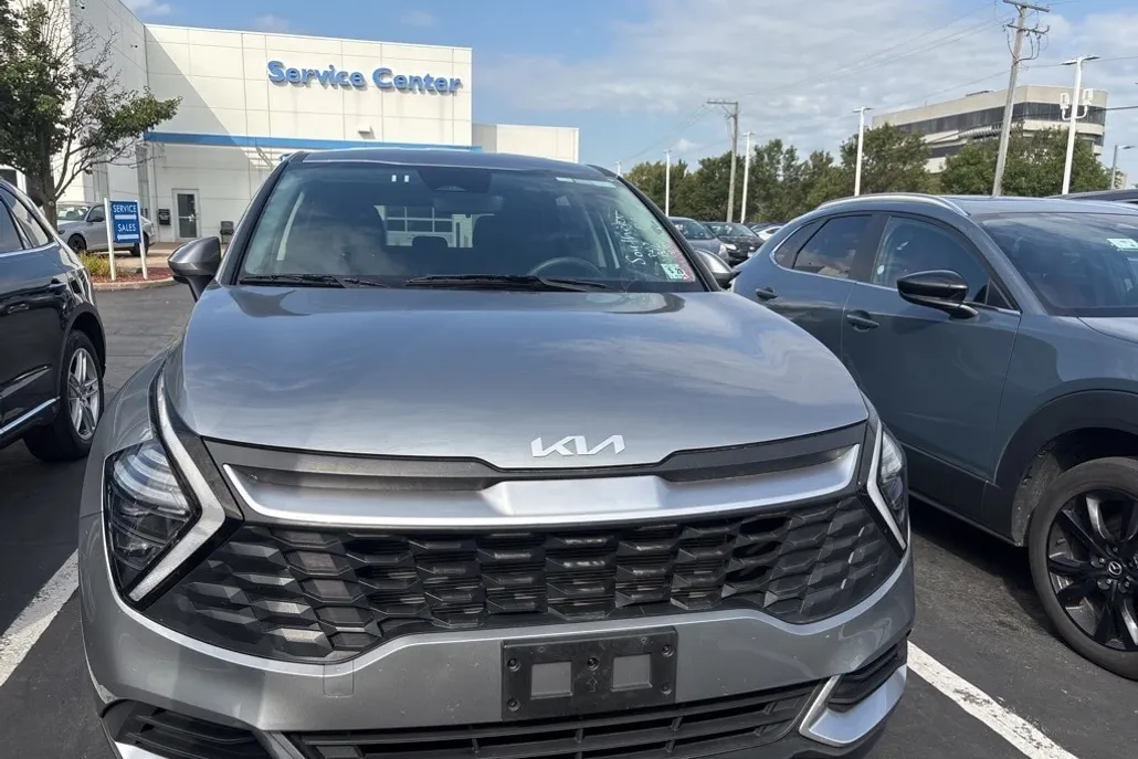 2024 Kia Sportage LX photo 1