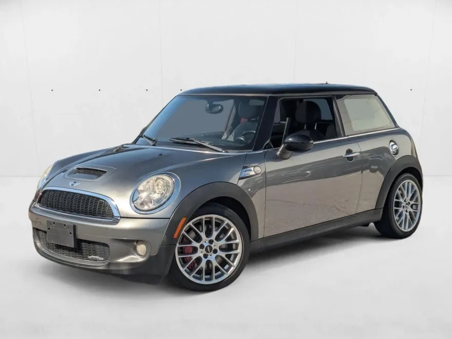 2010 Mini Cooper 2 Door Hardtop photo 1