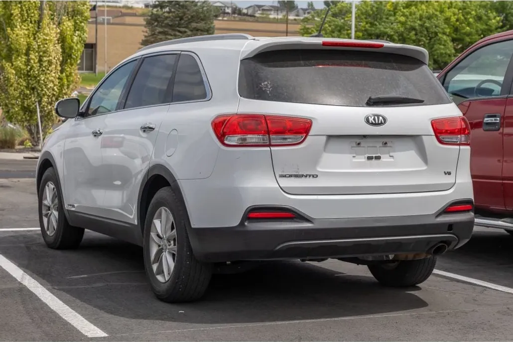 2016 Kia Sorento LX photo 1