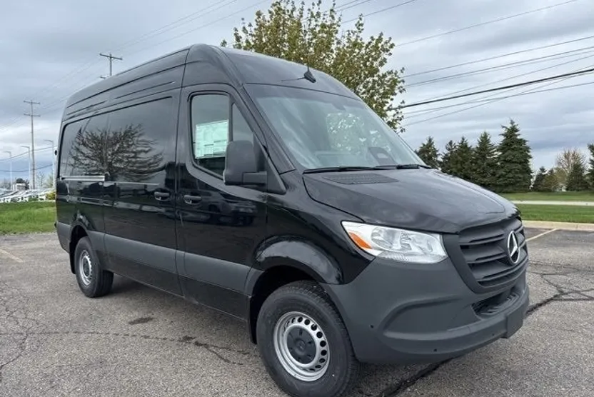 2025 Mercedes Benz Sprinter Cargo Van 2500 Standard Roof photo 1