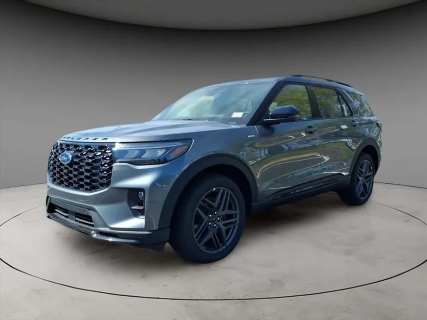 2025 Ford Explorer ST-Line photo 1