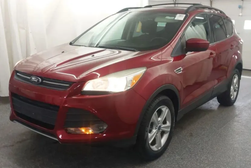 2013 Ford Escape SE Sport photo 1