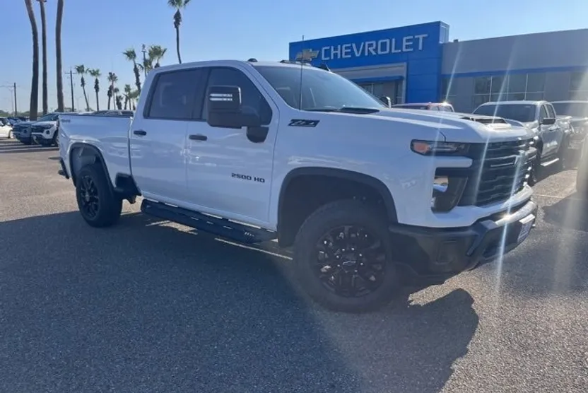 2025 Chevrolet Silverado 2500HD Custom photo 1