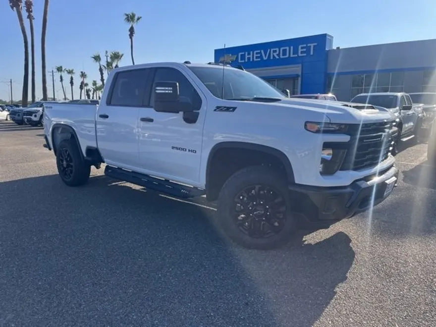 2025 Chevrolet Silverado 2500HD Custom photo 1