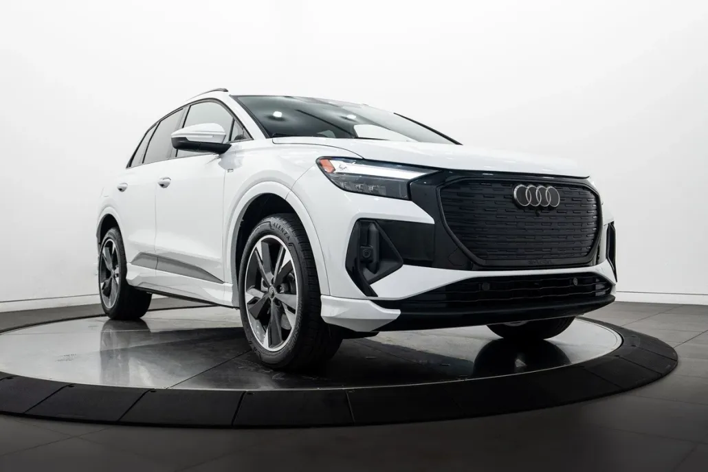 2023 Audi Q4 50 E-tron Premium photo 1