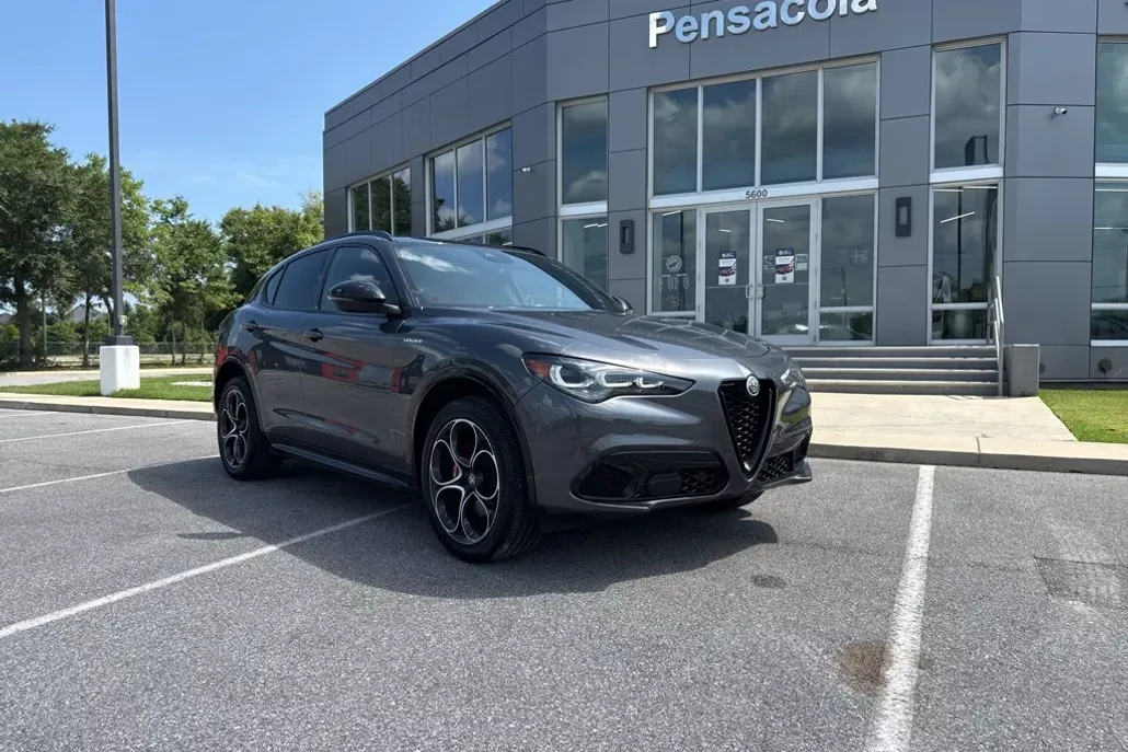 2024 Alfa Romeo Stelvio Tributo Italiano photo 1