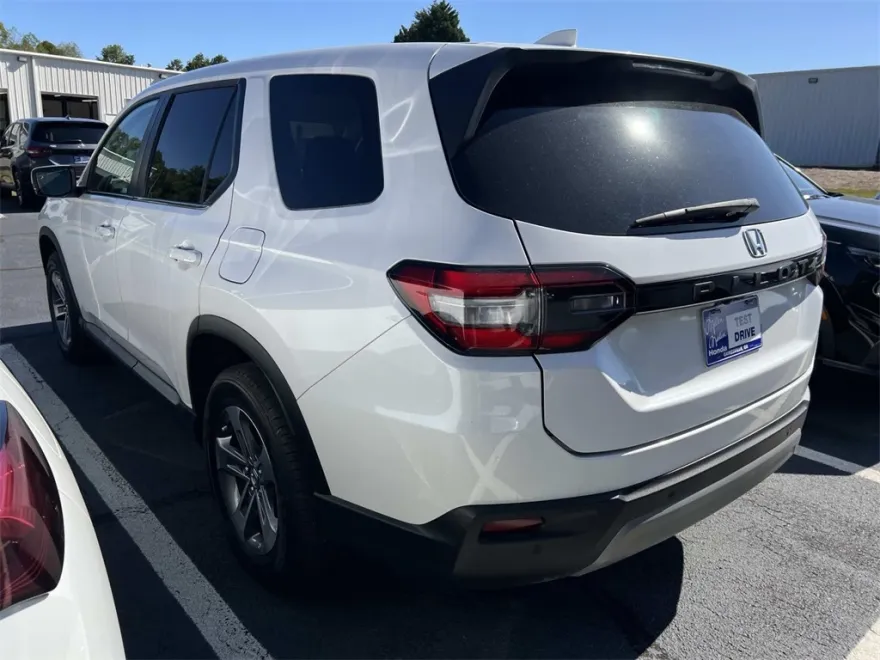 2023 Honda Pilot EX-L photo 1