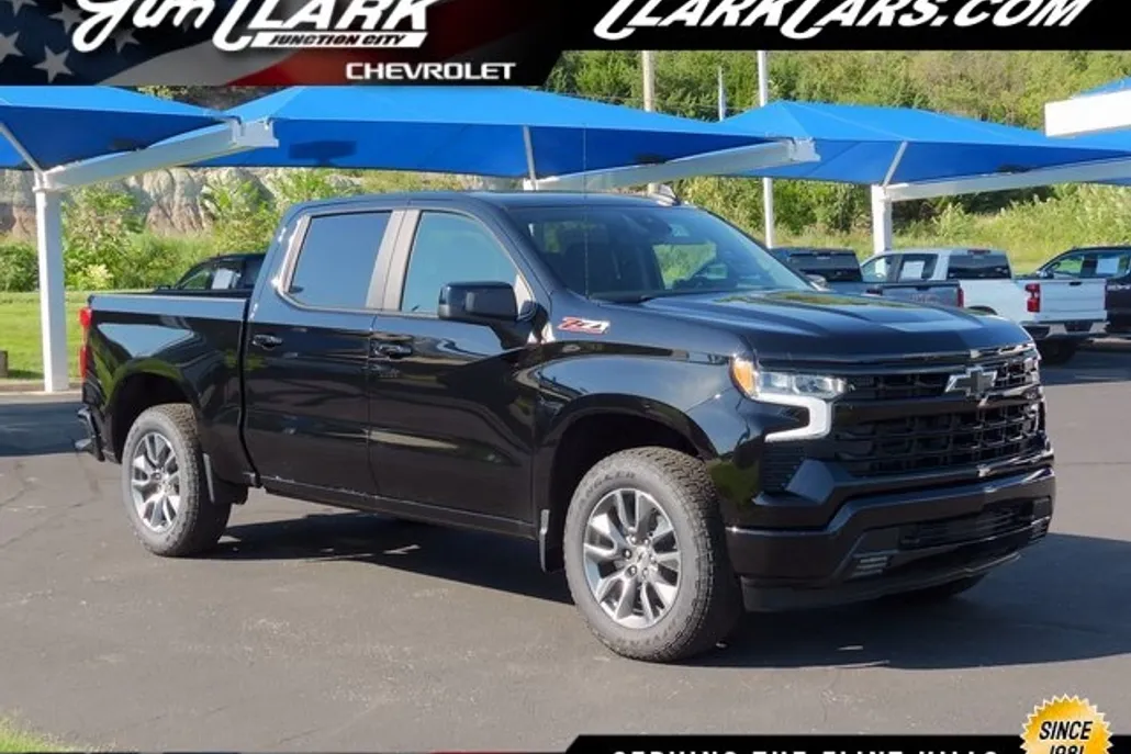2026 Chevrolet Silverado 1500 RST photo 1