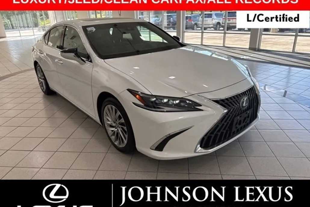 2023 Lexus ES 300h Luxury photo 1