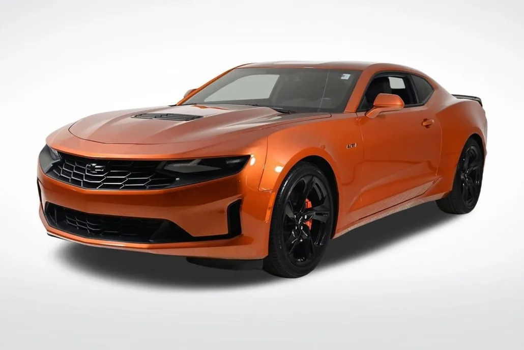 2023 Chevrolet Camaro LT1 photo 1