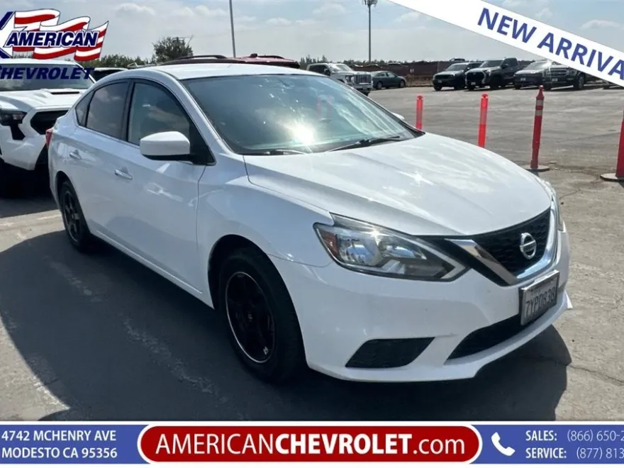 2016 Nissan Sentra S photo 1