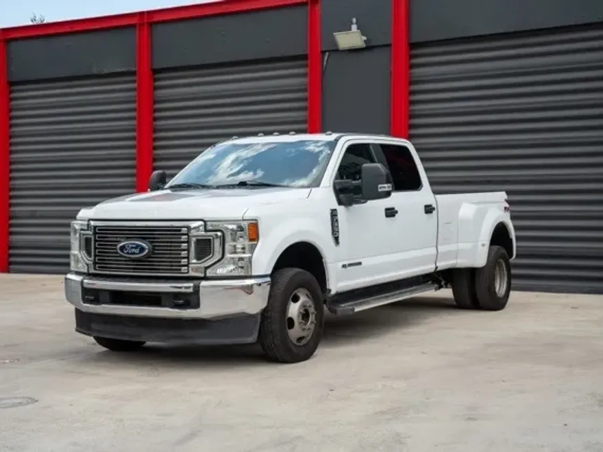 2022 Ford F-350 photo 1