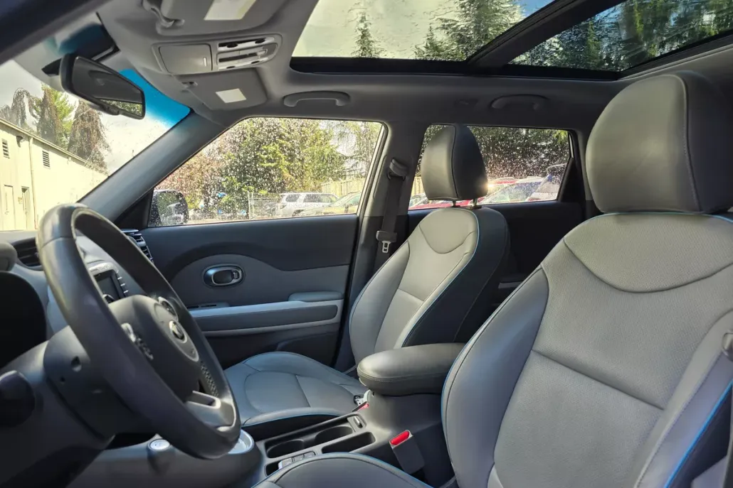 2016 Kia Soul EV Plus photo 1
