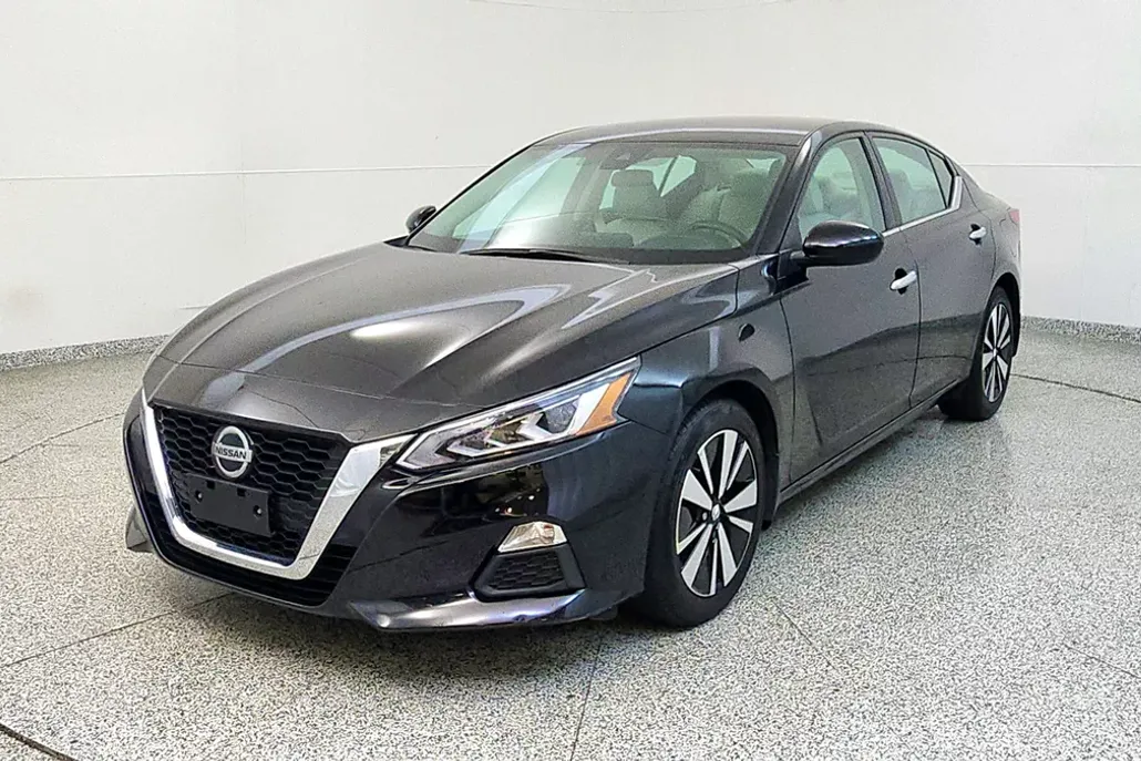 2022 Nissan Altima 2.5 SV photo 1