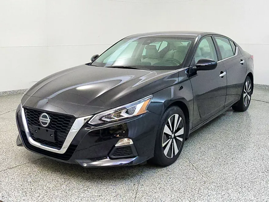 2022 Nissan Altima 2.5 SV photo 1