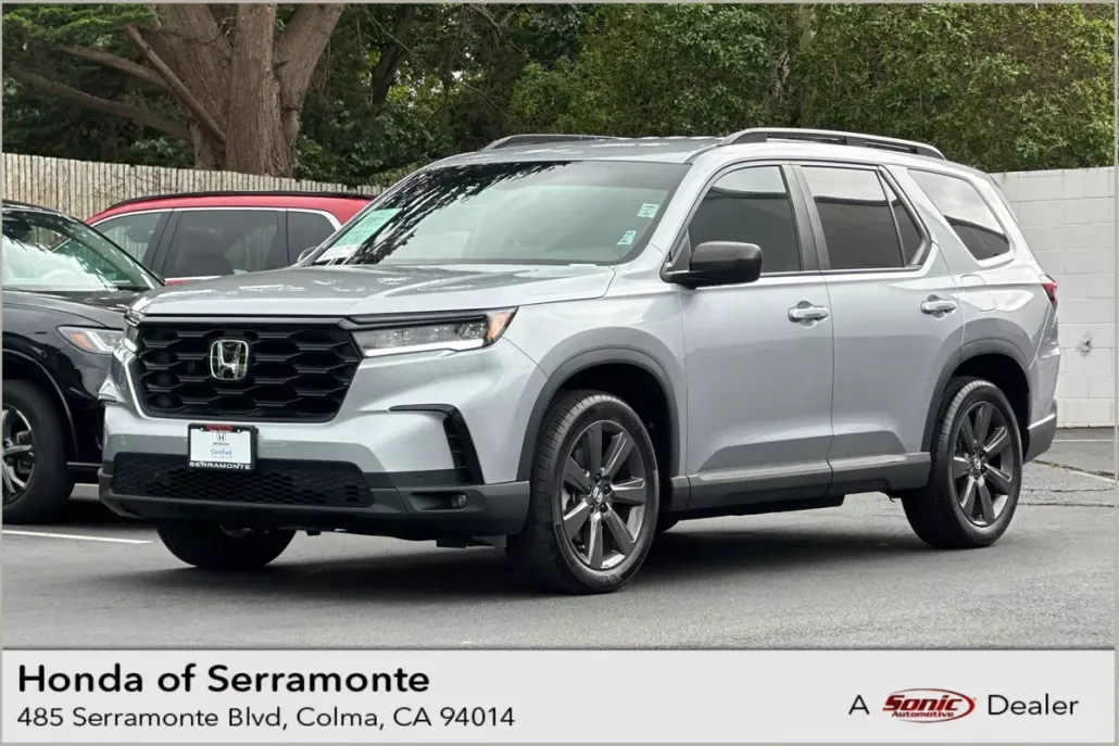 2023 Honda Pilot Sport photo 1
