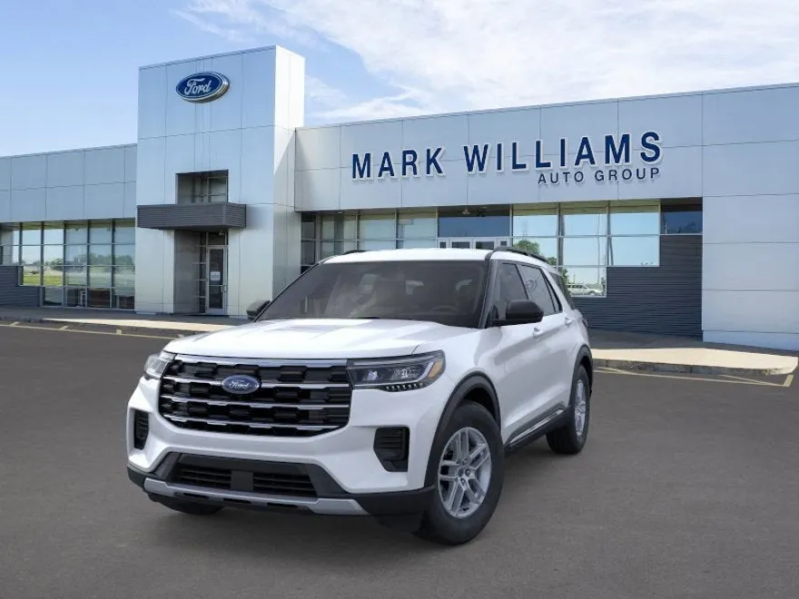 2025 Ford Explorer photo 1