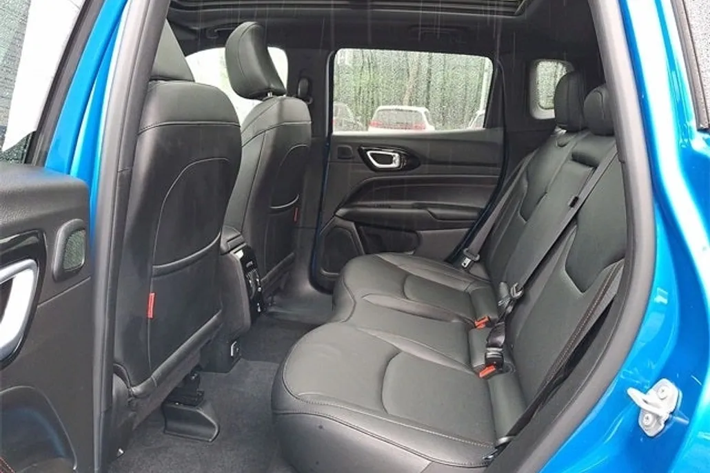 2024 Jeep Compass Trailhawk photo 1