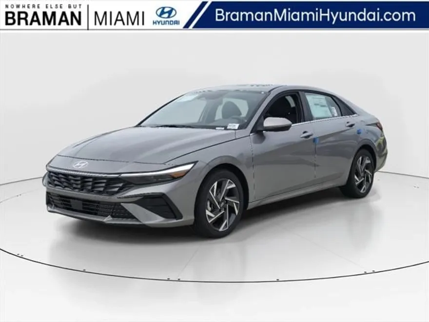 2025 Hyundai Elantra SEL Convenience photo 1