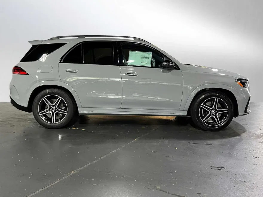 2026 Mercedes Benz GLE 450 4MATIC photo 1