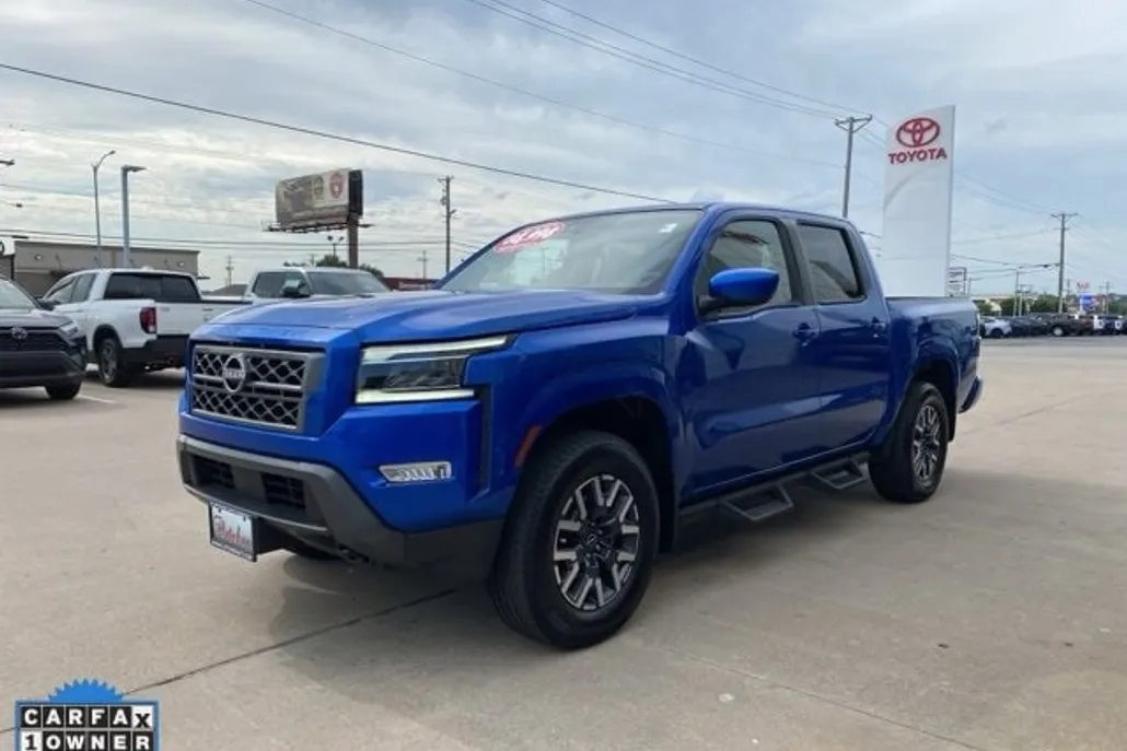 2024 Nissan Frontier SL photo 1